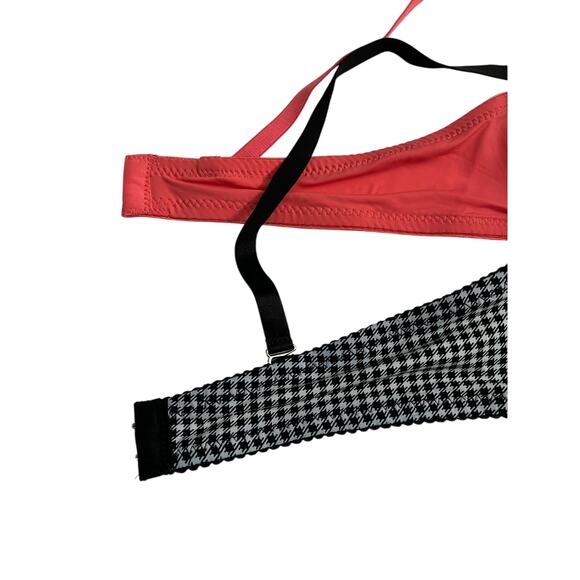 LOT OF TWO NEW WOMENS BRA SIZE 42B ADJUSTABLE STRAPS PADDED - Picture 2 of 4